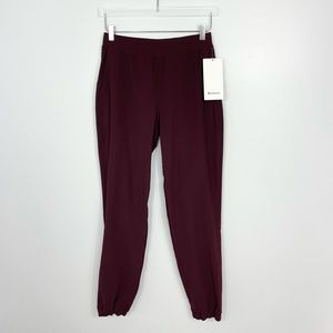 Lululemon Adapted State Jogger. Color: CSSI Size 6